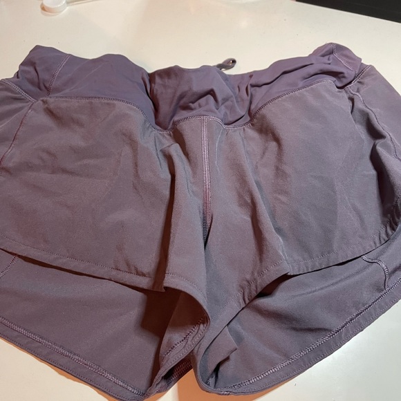 LULULEMON SPEED UP 2.5 Shorts!! - Picture 9 of 10